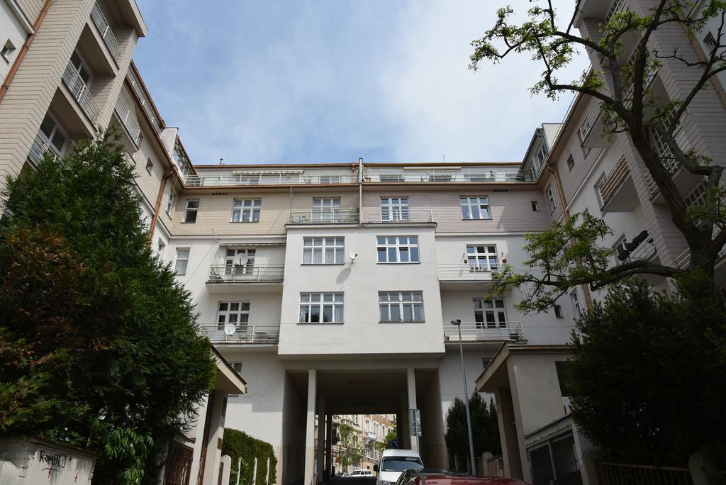 Apartment Vinohrady Garden *